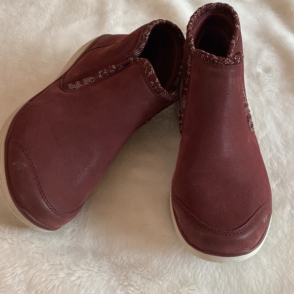 EUC RYKA Wine/ Burgundy Slip-On Comfort Booties Sneakers Size 7.5 W - Picture 15 of 15